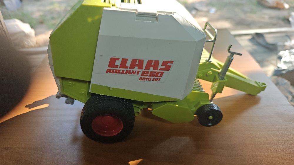 Bruder prasa claas