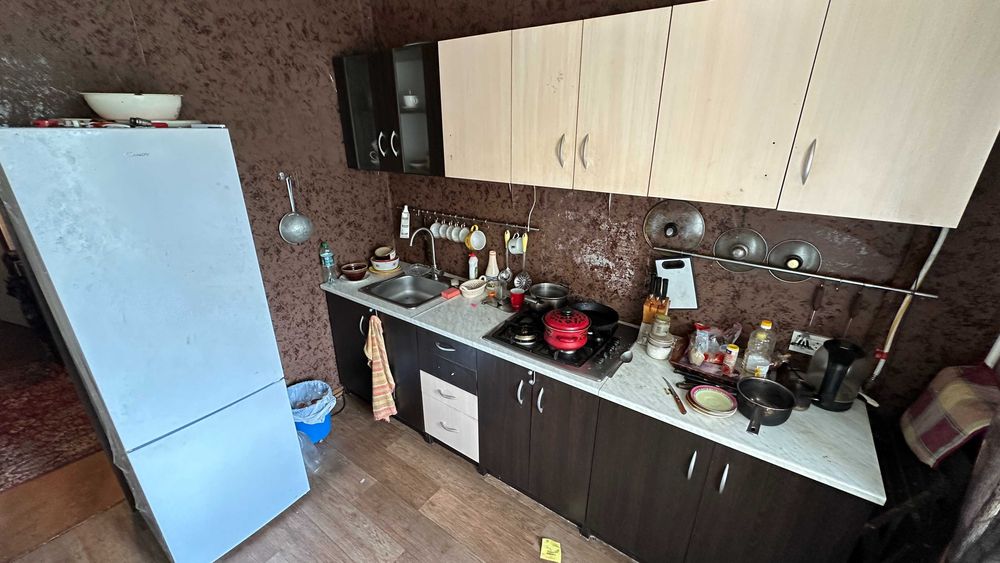 Продаж 3к. чешки на Подолі зуп.Б.Хмельницького 3 поверх 60м2