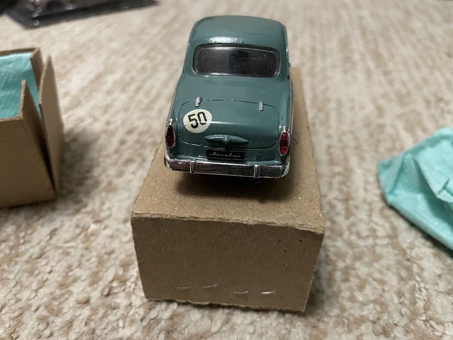 Автолегенди СССР (Vector-models) Москвич 407 купе спорт