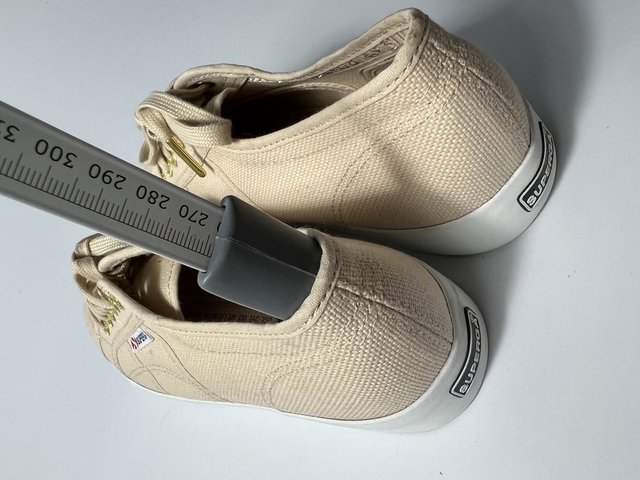 Nowe Superga trampki damskie beżowe 39 outlet