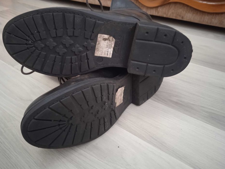 Ботінки жіночі шкіряні CLARKS розмір 41