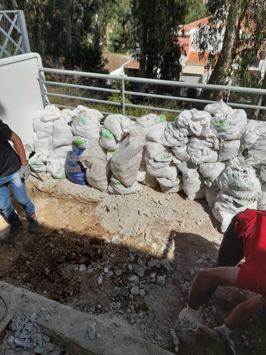 Demolicao/Entulhos/Limpeza Geral.