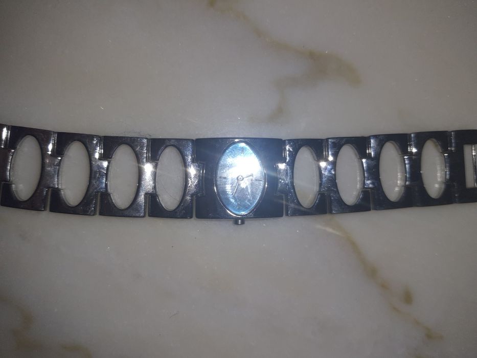 Relógios usados vários