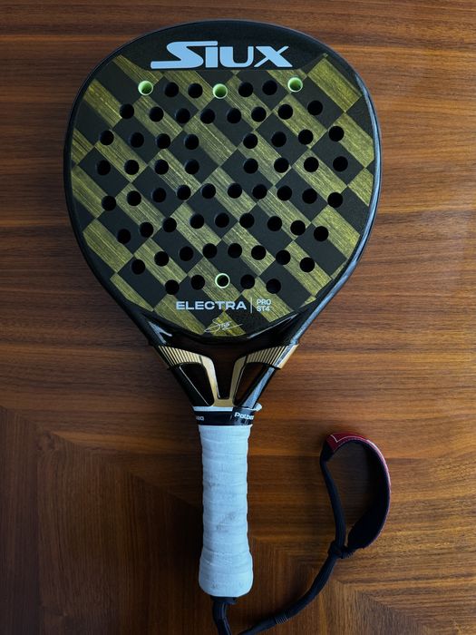 Raquete de Padel Siux Electra ST4