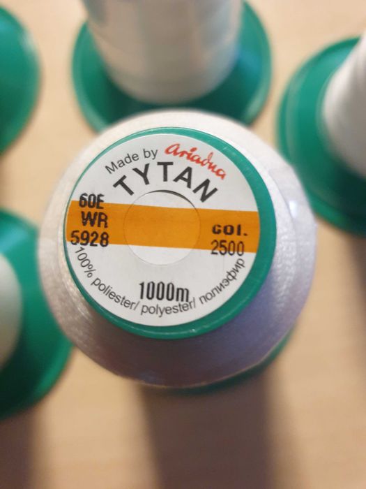 Nici tapicerskie Polyfil  i Tytan 040  kolor biały-18tys mb