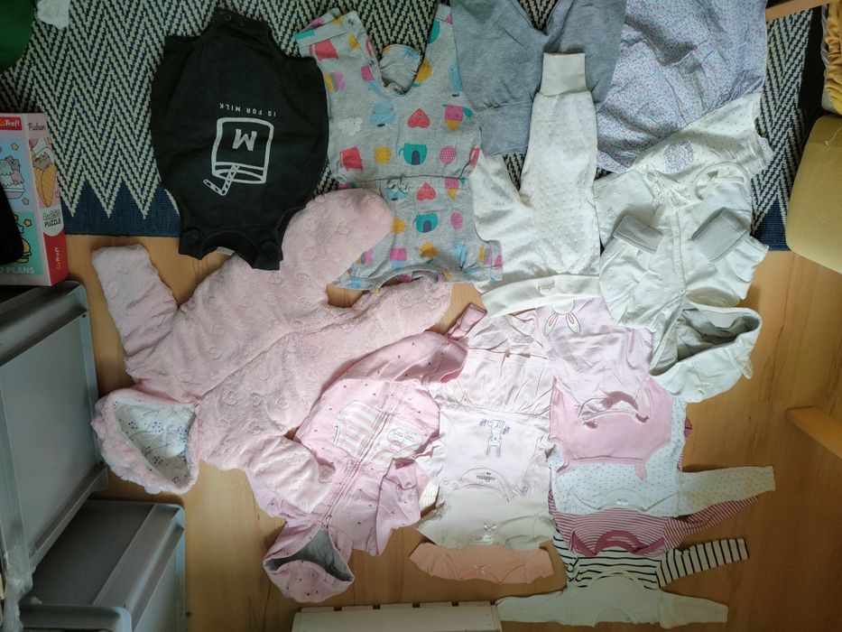 Paczka ubrań 62/68 body, kombinezon, spodnie, sukienka