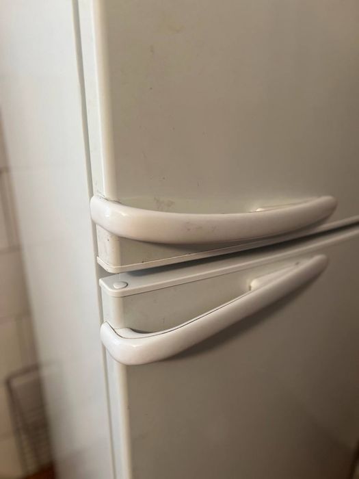 Холодильник атлант 2м