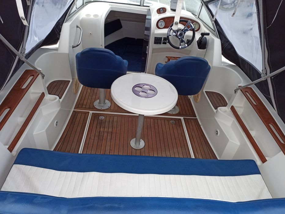Łódź motorowa Galeon Galia 620 Evinrude E-tec 200 kabinowa motorówka jacht