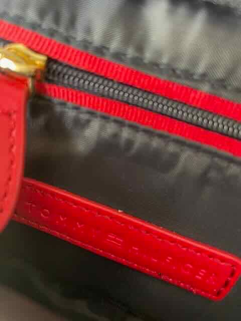 Tommy Hilfiger - torebka damska z USA.