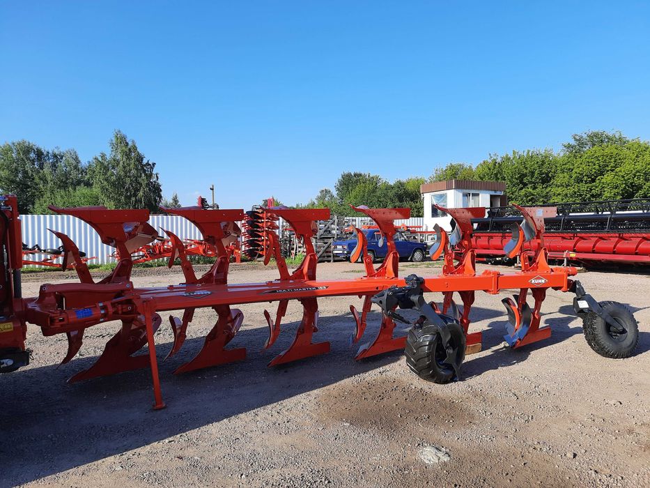Плуг Кун Kuhn Multi-Master 123 3+1, 4+1, 153 5+1, 7+1, 8+1