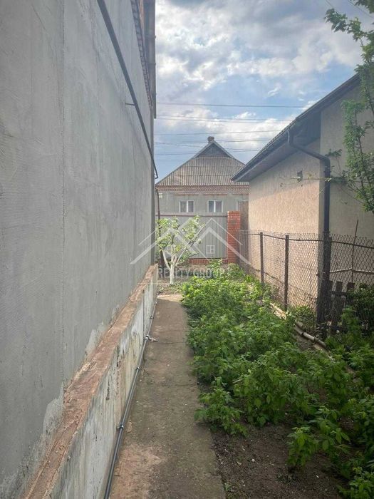 Продаж великого і чудового будинку у ЦМ районі (Pit-Stop)