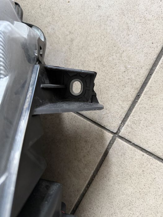 Iveco sway lampa lewa h7