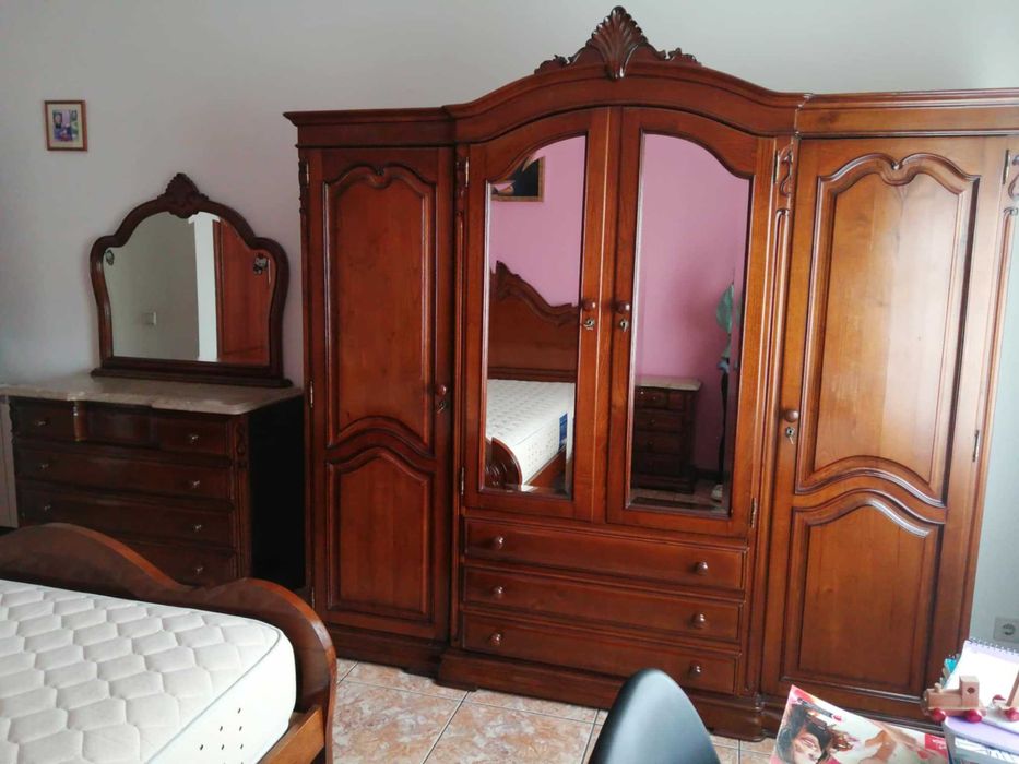 Quarto de casal em bom estado