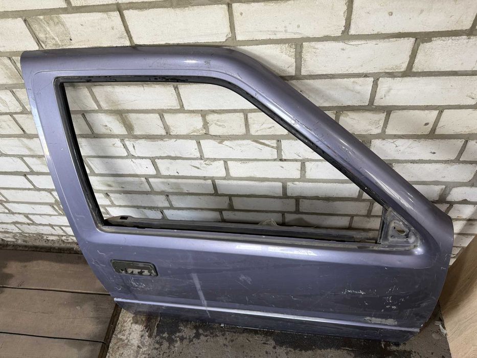Дверь передняя правая Opel Frontera A