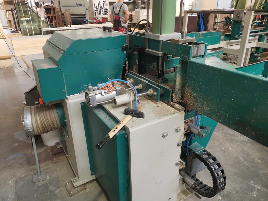 Linia prasa do łączenia drewna na mikrowczepy DIEFFENBACHER