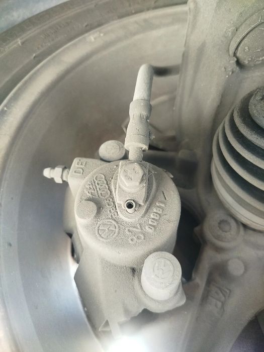 Pinça travão / maxila de travão frente direita AUDI A3 (8P1)