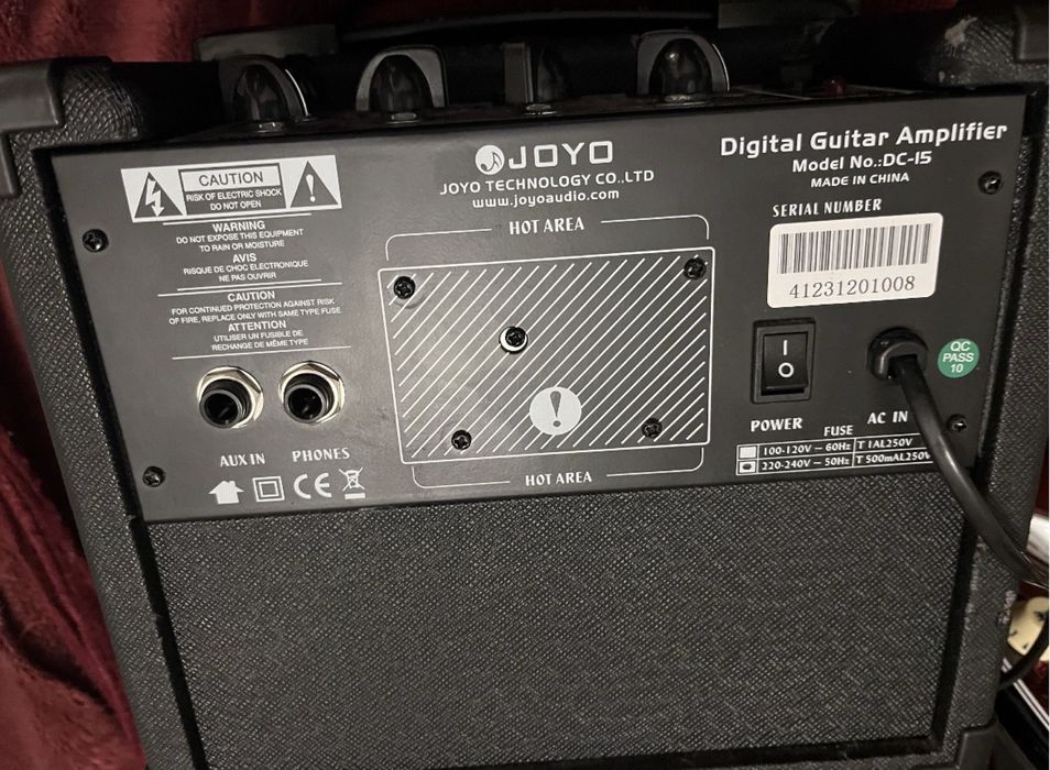 Idealny zestaw gitarowy | Jet sb300 SSS + wzmacniacz joyo dc15