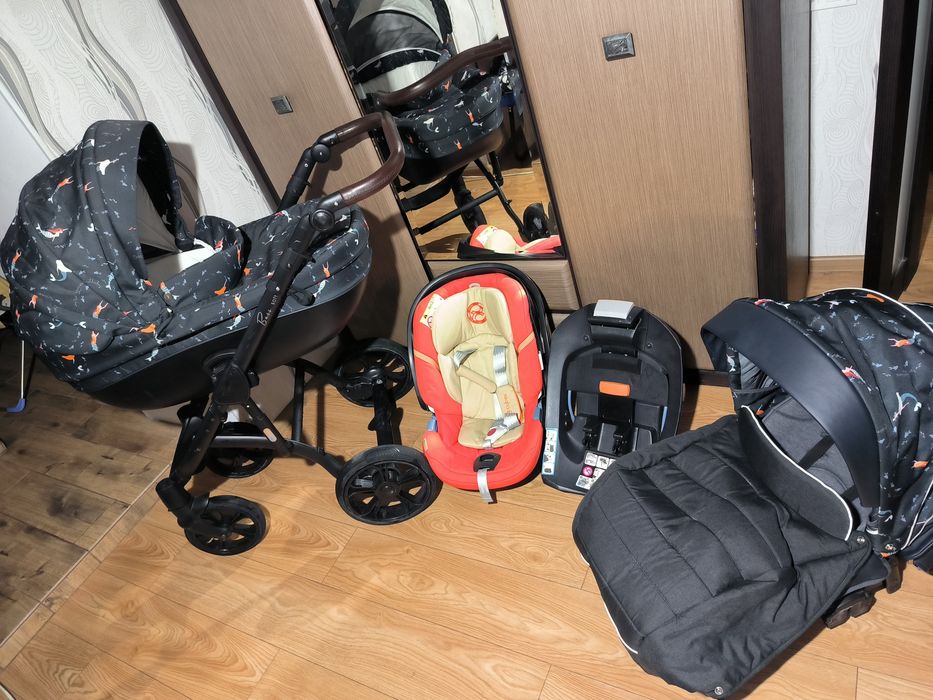 Продам нашу улюблену коляску 3в1