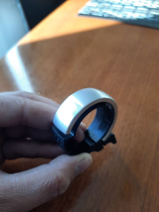 dzwonek rowerowy KNOG oi large 31,8 mm 1025d4