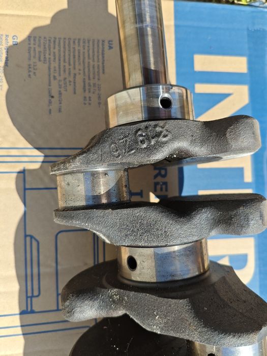 Колінвал bmw 2242898 2,5 tds