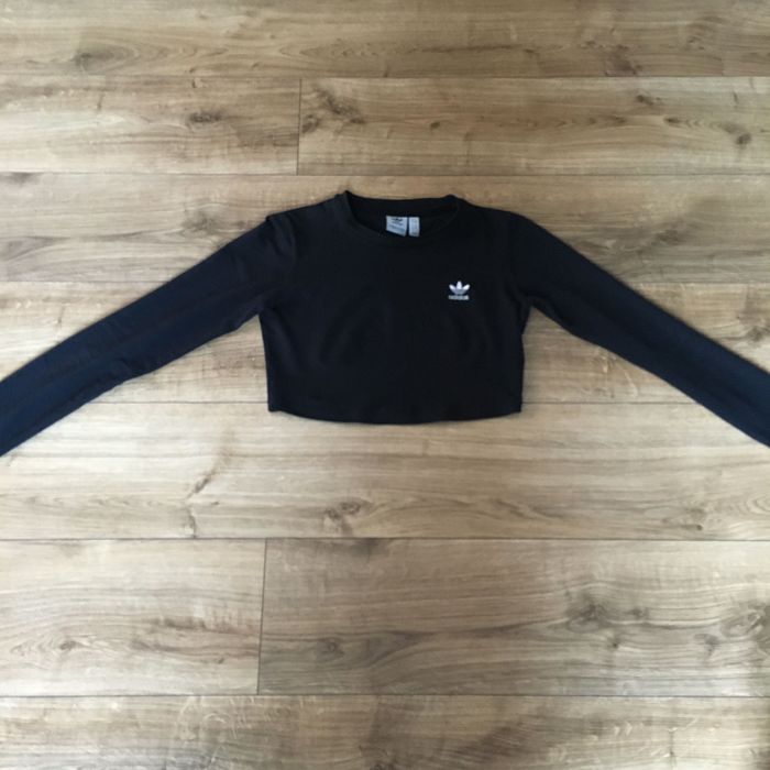 Czarny crop top z długim rękawem Adidas S/36