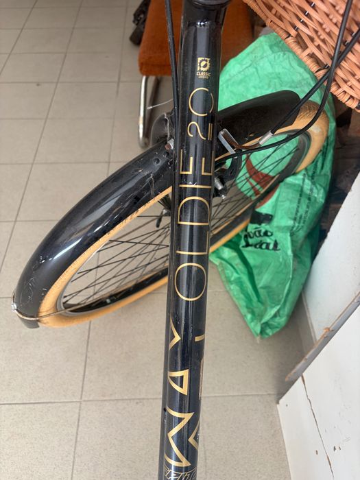 bicicleta de senhora com cesto