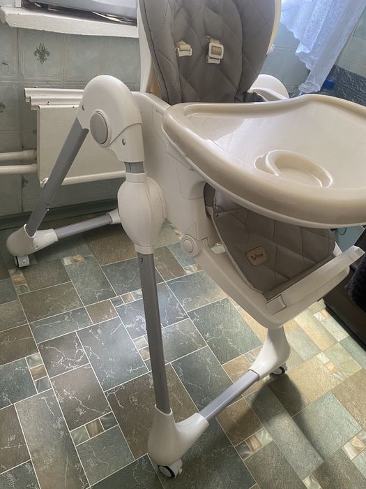 Дитячий стільчик для годування Toffe Carrello