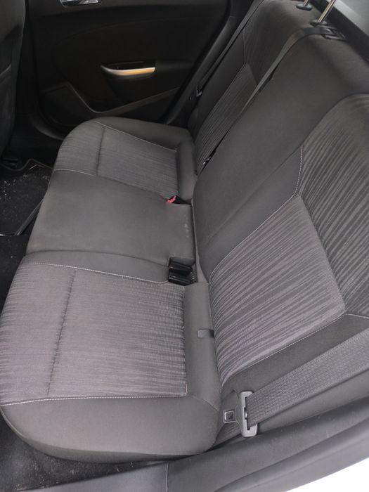 Opel Astra Sports Tourer J de 7/2012 a GPL, melhor oferta