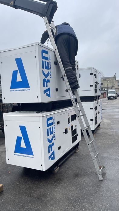 Надійний дизельний генератор 110кВт