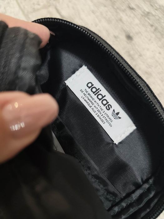 Adidas orginalna pre-owned torba saszetka na ramię