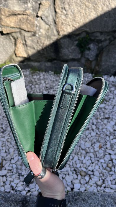 Mala verde NOVA com alça incluída