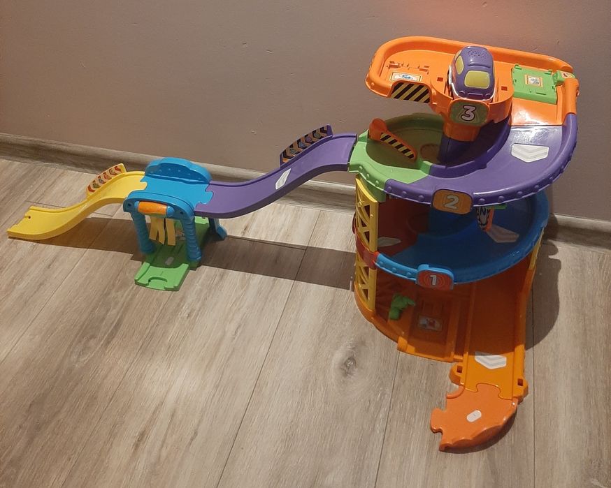 Garaż wielopoziomowy vtech