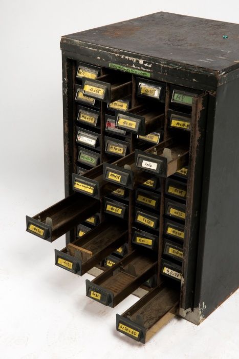 Armário de oficina em metal preto lacado | Vintage