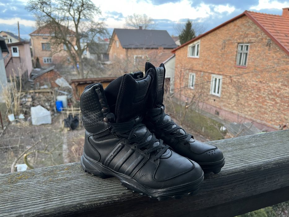 adidas gsg9 - купити товари моди та стилю - Ціна на OLX.ua