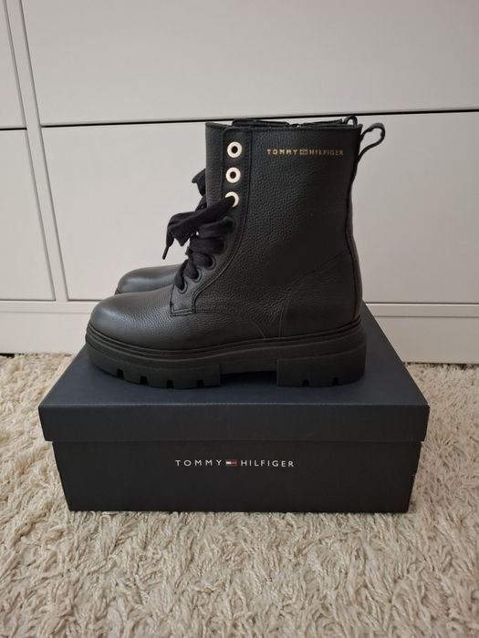 Tommy Hilfiger skórzane botki
