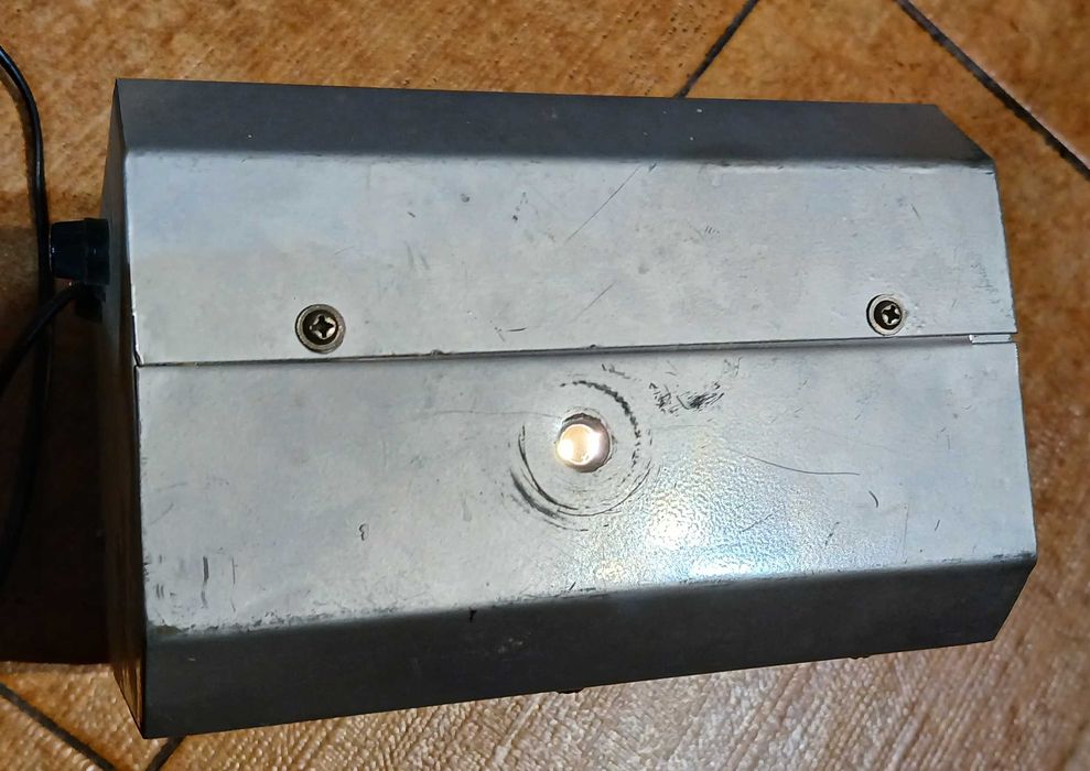 Fajna lampa na imprezę, domówkę, party. Wirujące kolorowe wzorki