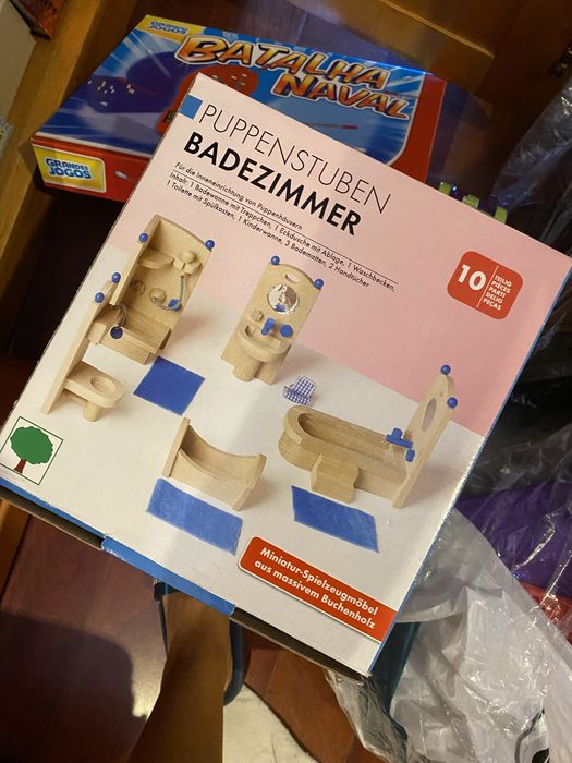 Casinha em madeira-brinquedos de madeira