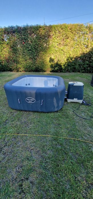 Jaccuzi Lay-z-Spa