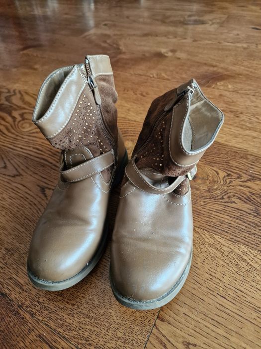 Brązowe botki dla dziewczynki 36