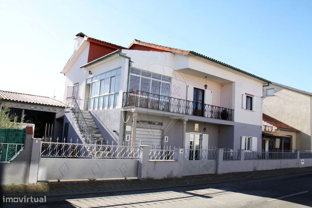 Moradia T7 para venda