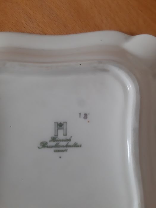 Cinzeiro em cerâmica