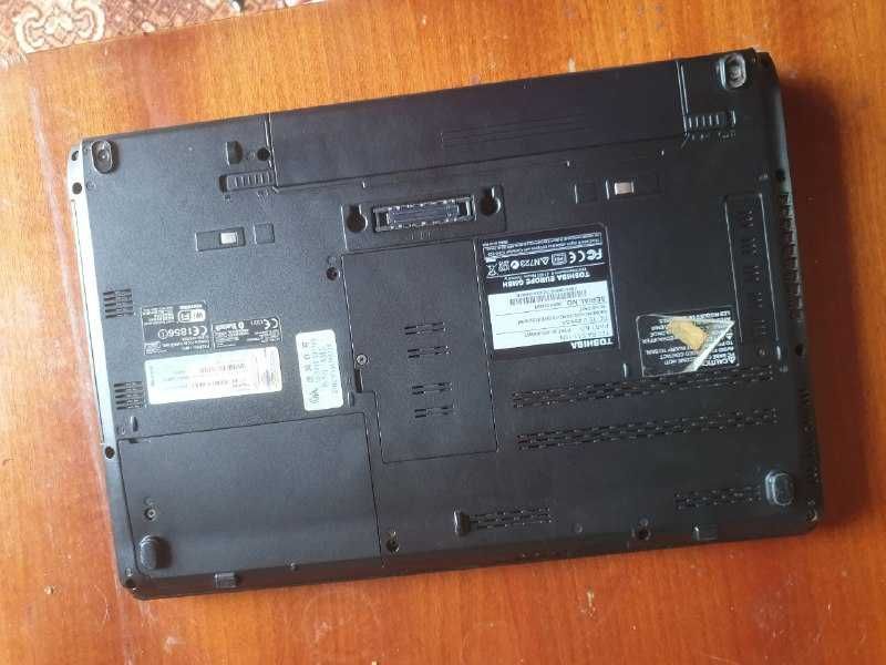 Продам ноутбук TOSHIBA TECRA S11 15 "I7 NVIDIA 4GB RAM 320GB HDD