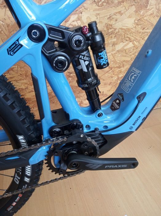 Bicicleta elétrica pivot shuttle AM nova