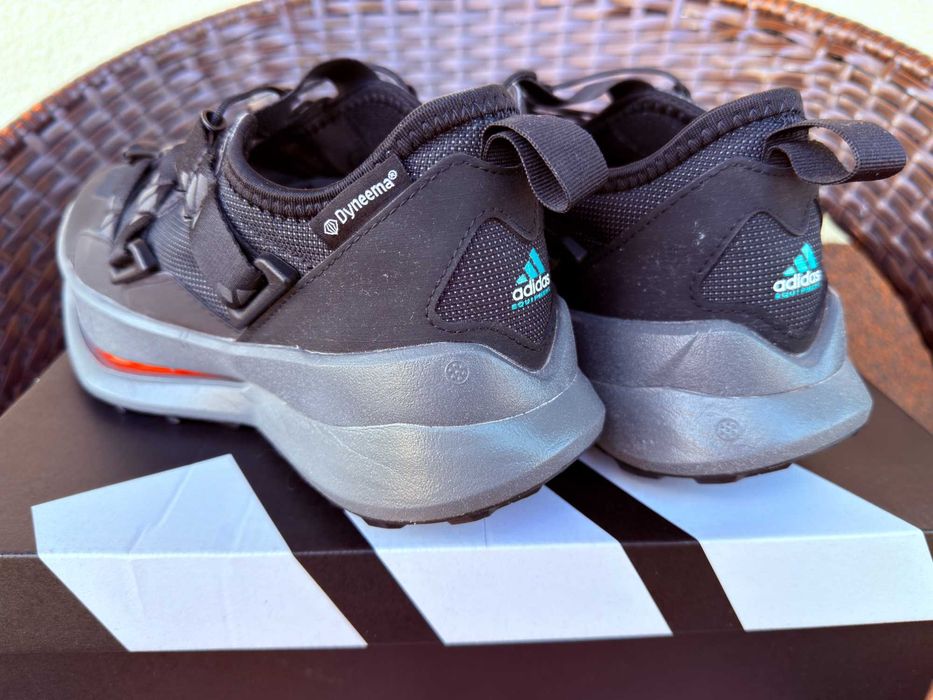 Sprzedam buty męskie ADIDAS 41