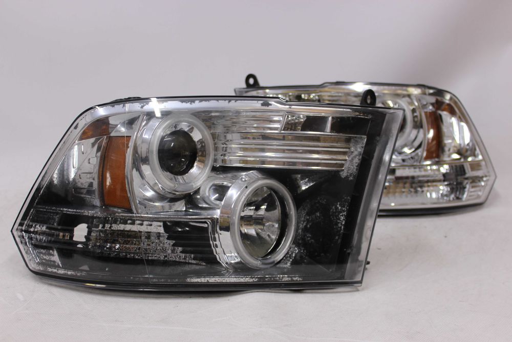 Lampy reflektory przednie przód DODGE RAM 09-18 RINGI LED TUNING CHROM