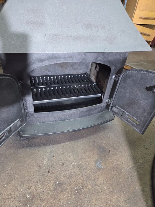 Salamandra em ferro fundido