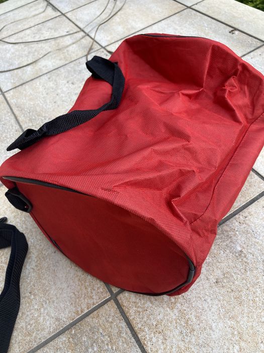 Torba sportowa czerwona