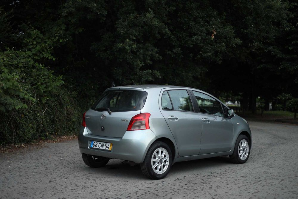 Toyota Yaris 1.0 Gasolina 5p - 12/2006 - 163mil kms