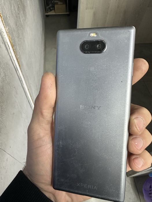 Продам телефон Sony xperia 10 plus