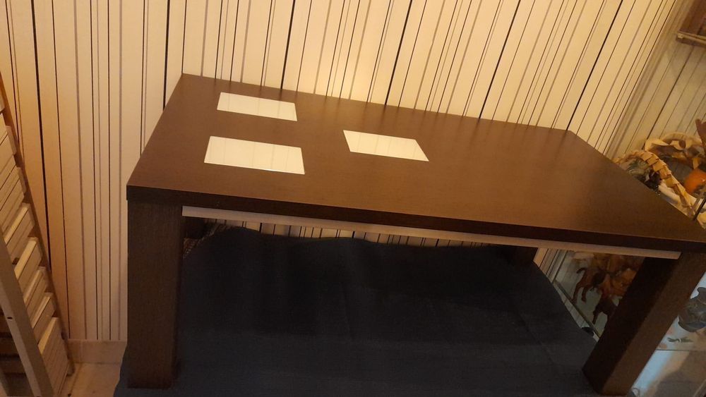 Mesa de centro com 3 retângulos vidro